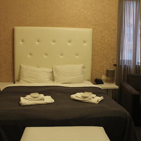 Hotel Plaza Tbilisi ภายนอก รูปภาพ