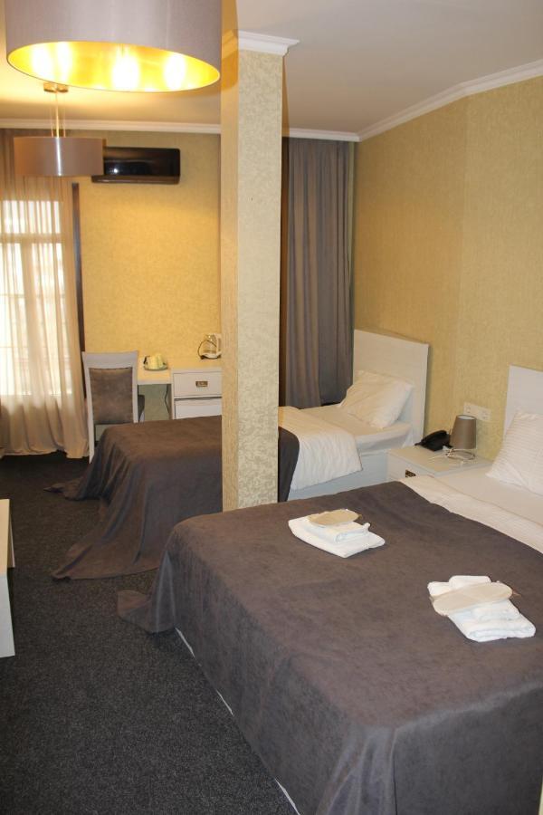 Hotel Plaza Tbilisi ภายนอก รูปภาพ