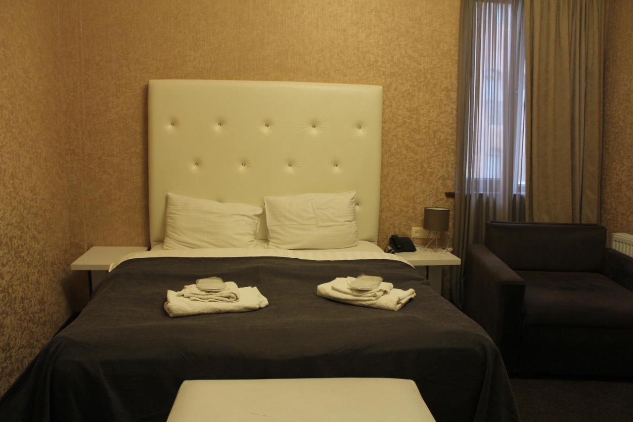 Hotel Plaza Tbilisi ภายนอก รูปภาพ