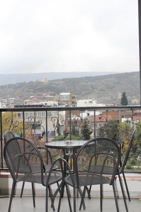 Hotel Plaza Tbilisi ภายนอก รูปภาพ